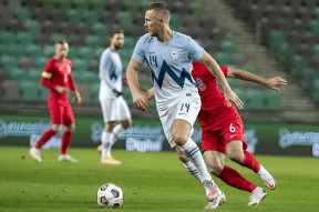 米乐体育官网-关于奥地利客场逆转罗马尼亚，晋级欧国联八强的信息