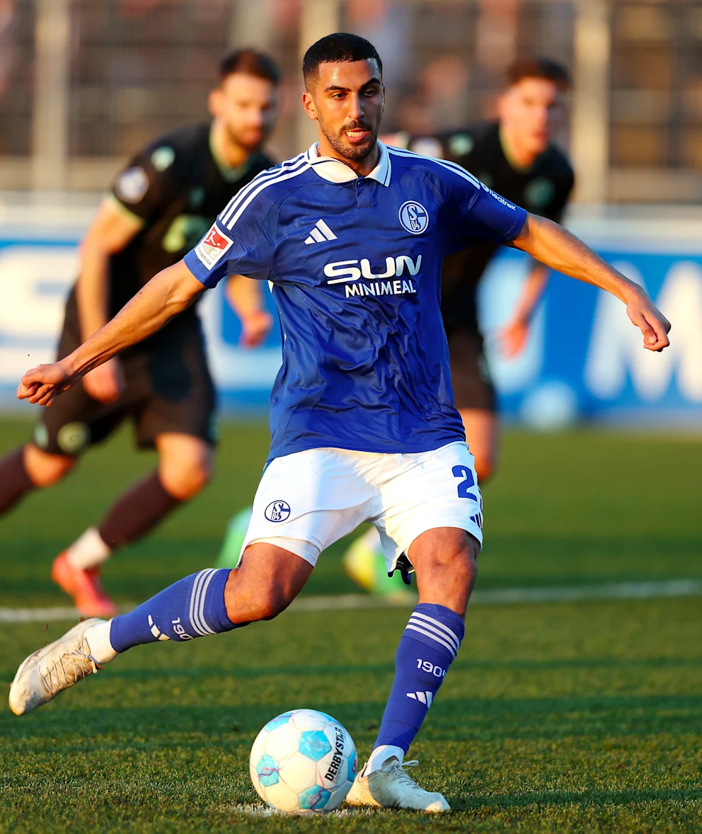 沙尔克备战客场比赛,决心夺取胜利 沙尔克备战客场比赛,决心夺取胜利