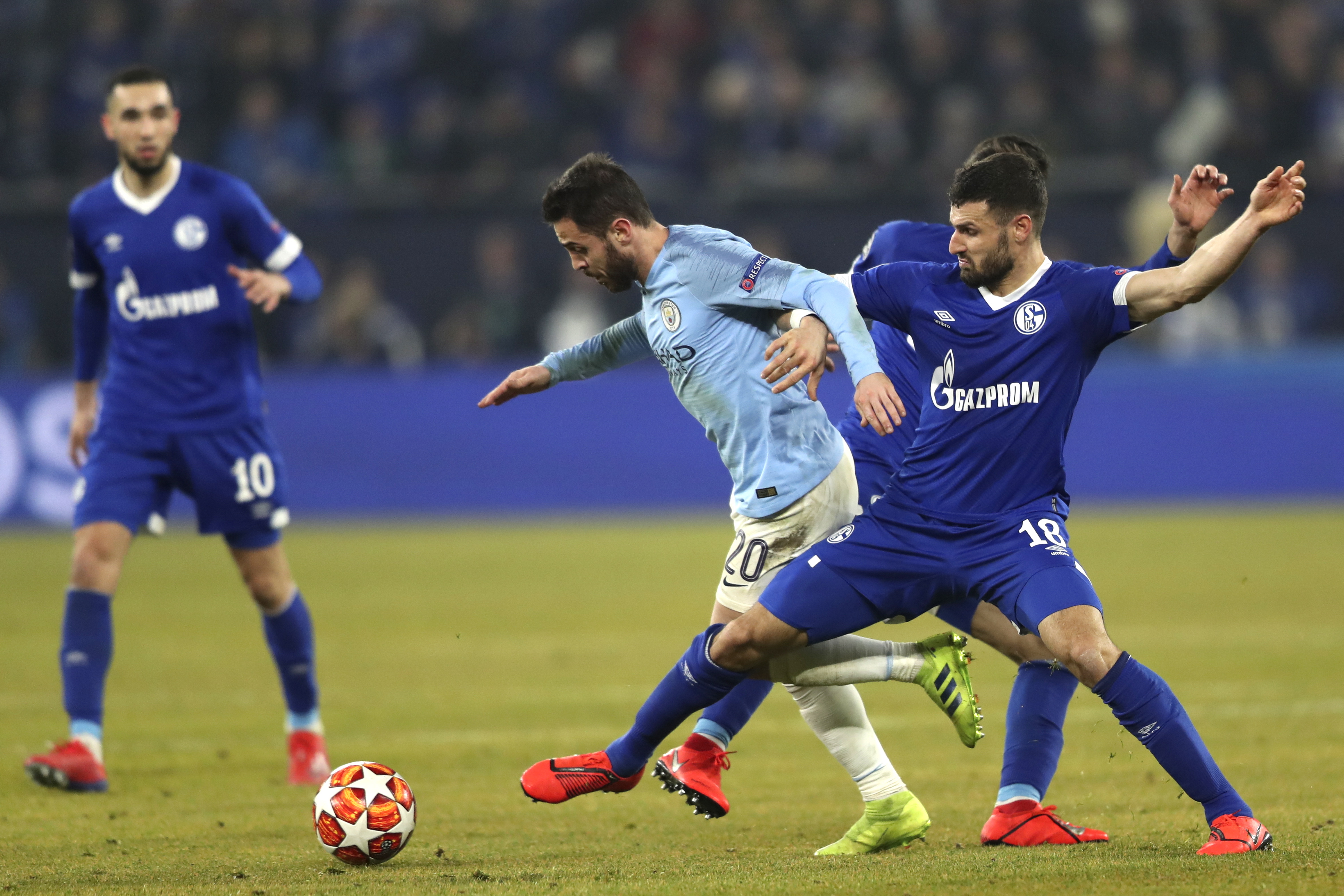 沙尔克备战客场比赛,决心夺取胜利 沙尔克备战客场比赛,决心夺取胜利