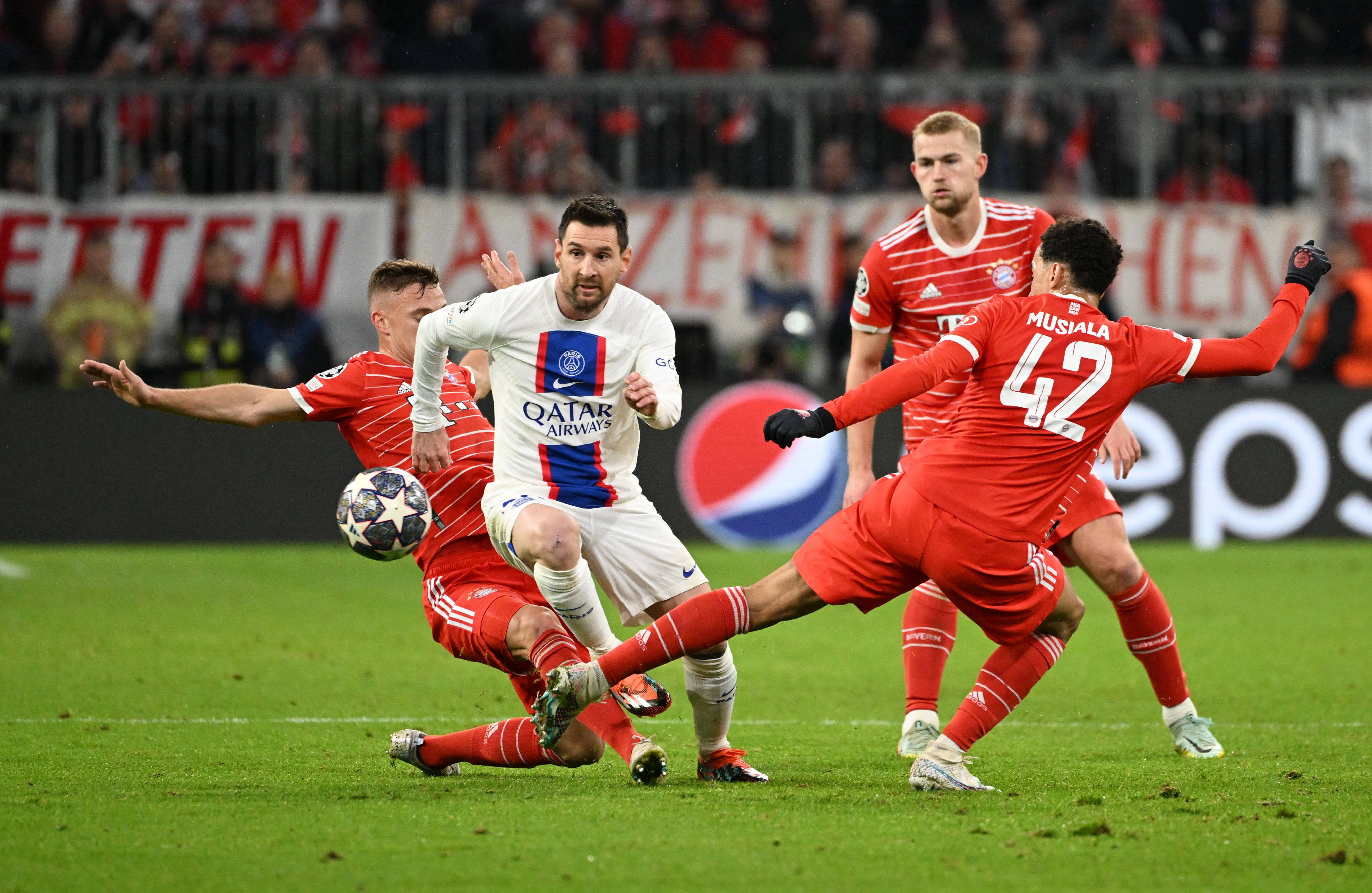 拜仁慕尼黑横扫拉科鲁尼亚,晋级欧冠四强 拜仁慕尼黑横扫拉科鲁尼亚,晋级欧冠四强