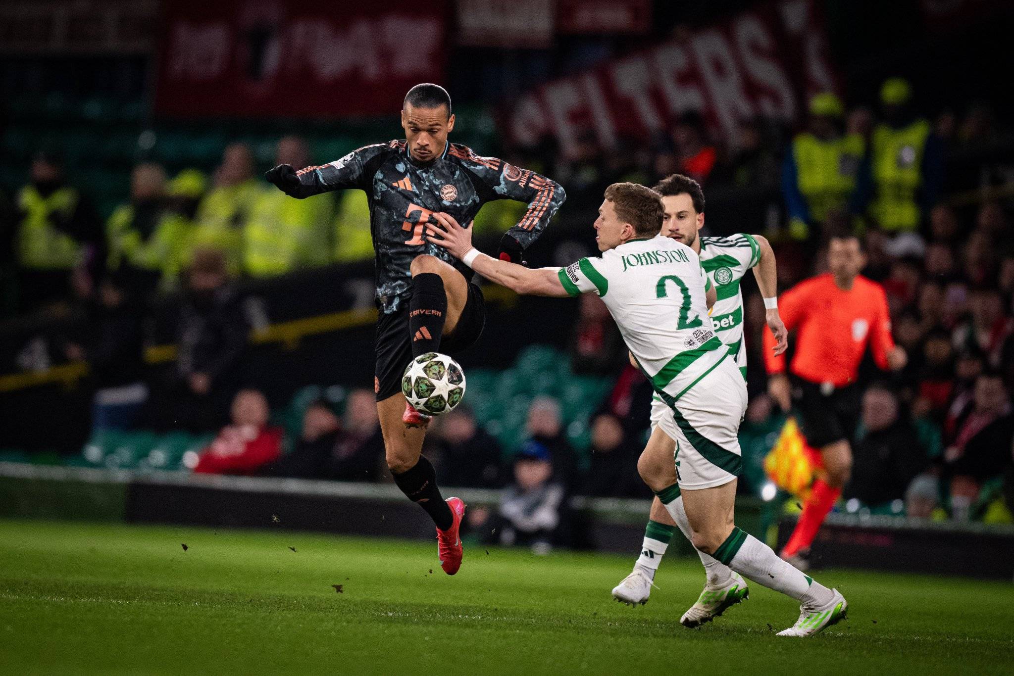 拜仁慕尼黑横扫拉科鲁尼亚,晋级欧冠四强 拜仁慕尼黑横扫拉科鲁尼亚,晋级欧冠四强